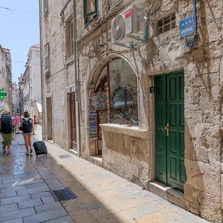 Mirta Apartment Split