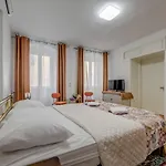 Mirta Apartment *